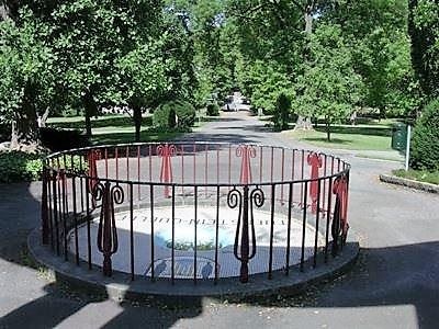 Tuffsteinbrunnen 