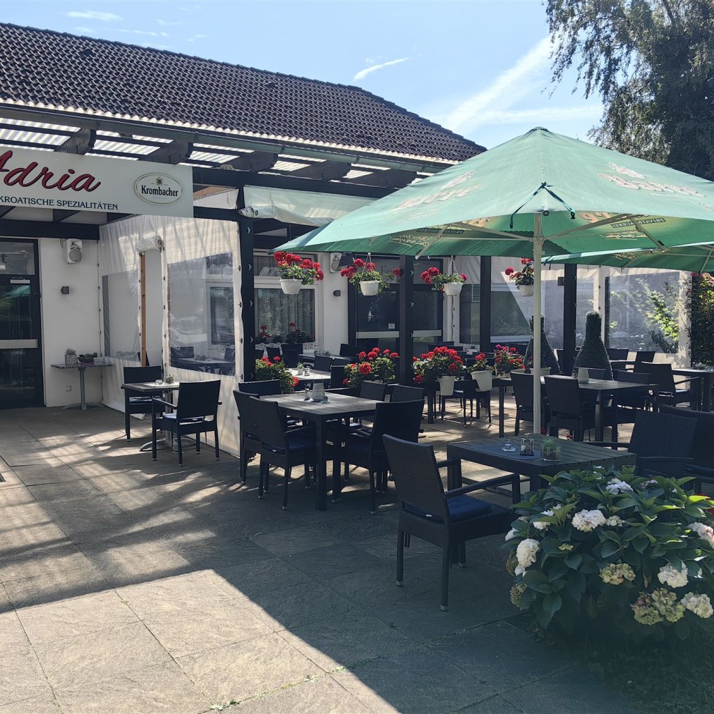 Überdachte Terrasse am Lokal