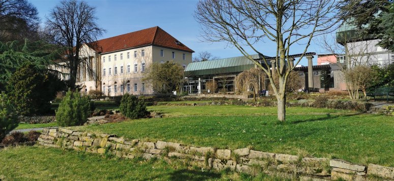 Frühling im Park - Reha Klinik